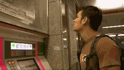 http://s.pikabu.ru/post_img/2013/02/27/8/1361963085_1720957699.gif