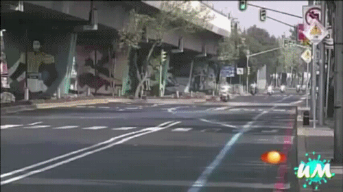 http://s.pikabu.ru/post_img/2013/03/30/8/1364641929_498056744.gif