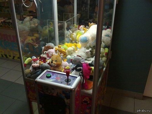 Автомат с игрушками за 10 рублей
